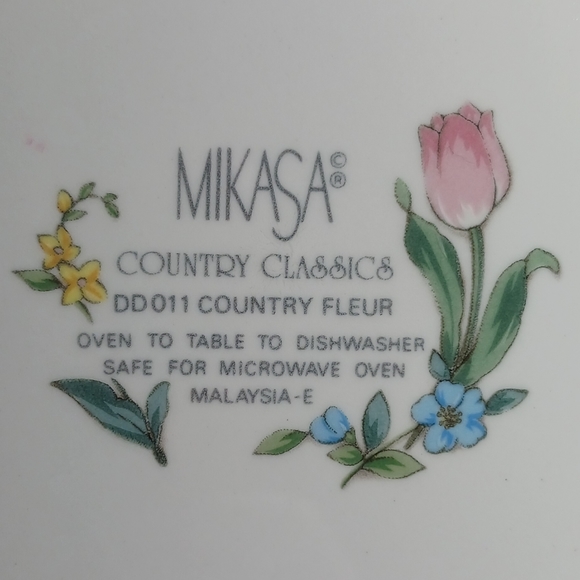 Four 11" Mikasa Country Fleur Salad Luncheon Plates - Picture 4 of 5